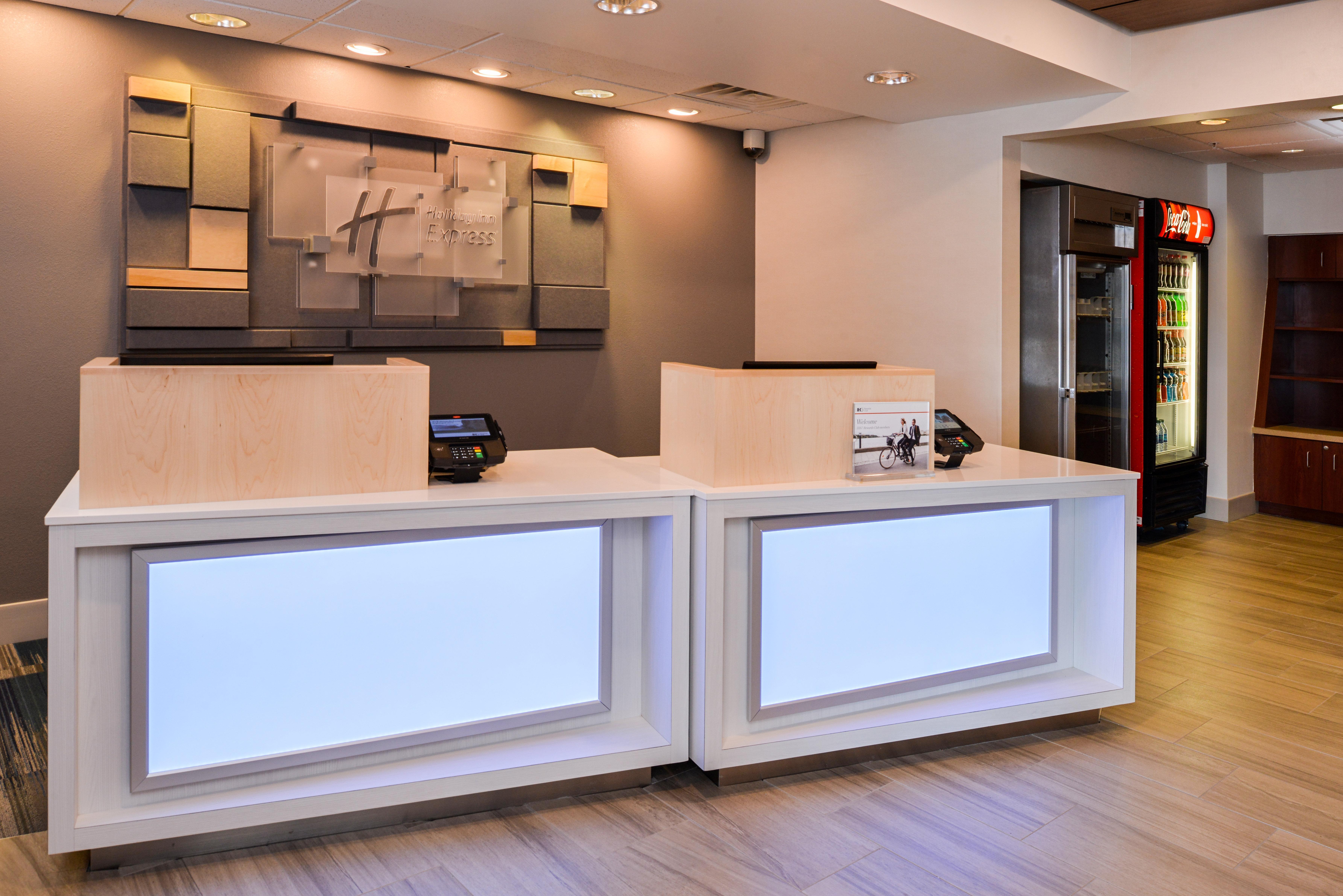 Holiday Inn Express Hotel & Suites Urbana-Champaign-U Of I Area By Ihg Exterior foto