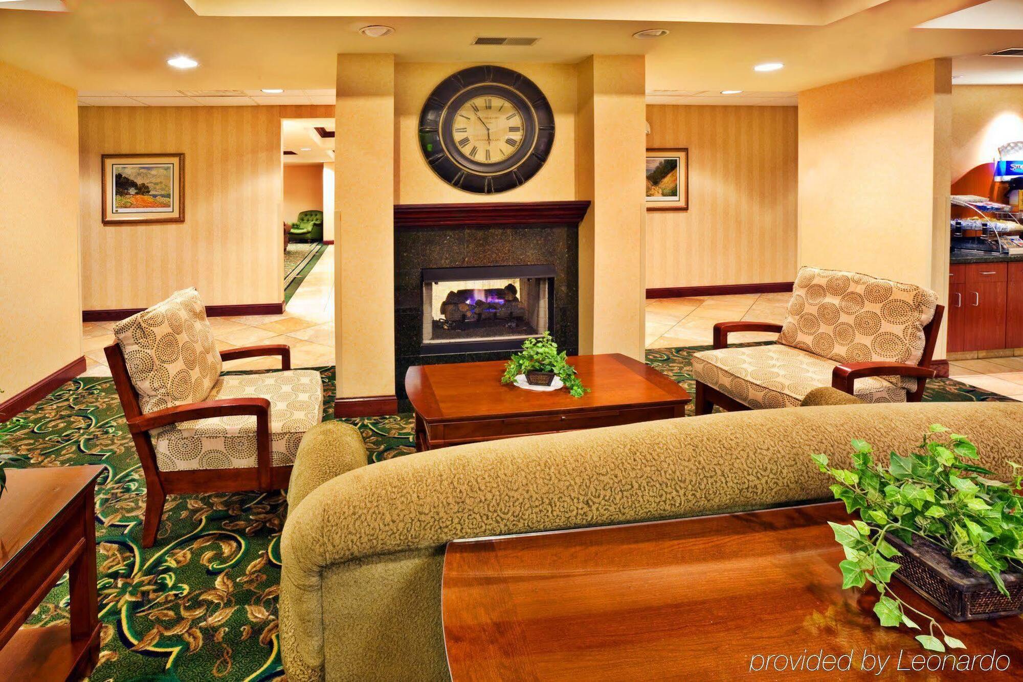 Holiday Inn Express Hotel & Suites Urbana-Champaign-U Of I Area By Ihg Exterior foto